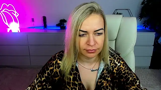 Anna Snows online show from 16, 9, 2025