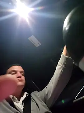 Snapshot of cumitted chatting on 11, 11, 2025 cumitted online show from 11, 11, 2025