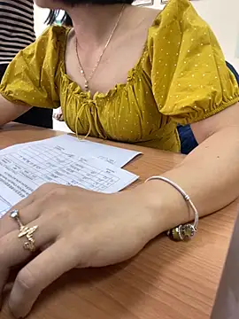 Snapshot of -NhaKy22 chatting on 12, 9, 2025 -NhaKy22 online show from 12, 9, 2025