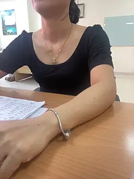 Snapshot of -NhaKy22 chatting on 4, 10, 2025 -NhaKy22 online show from 4, 10, 2025