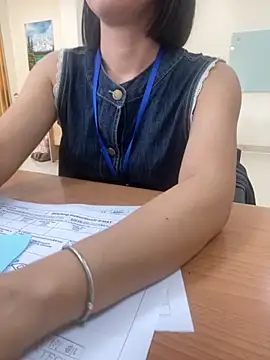 Snapshot of -NhaKy22 chatting on 10, 10, 2025 -NhaKy22 online show from 10, 10, 2025