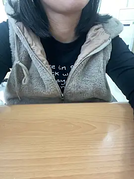 Snapshot of -NhaKy22 chatting on 25, 11, 2025 -NhaKy22 online show from 25, 11, 2025