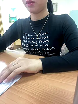 Snapshot of -NhaKy22 chatting on 23, 12, 2025 -NhaKy22 online show from 23, 12, 2025