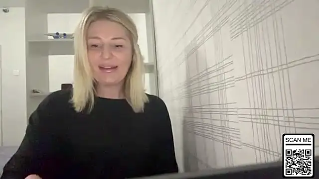 Blondie xoxoxo online show from 29, 10, 2025