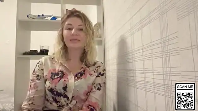 Blondie xoxoxo online show from 1, 12, 2025