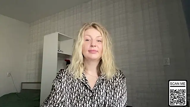 Blondie xoxoxo online show from 10, 3, 2026