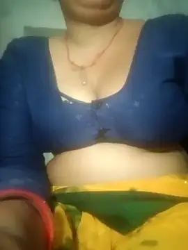 Snapshot of cut_renukadevi chatting on 18, 9, 2025 cut renukadevi online show from 18, 9, 2025