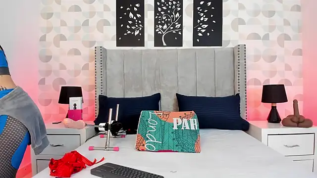 Snapshot of natasha_moreno chatting on 3, 3, 2026 natasha moreno online show from 3, 3, 2026