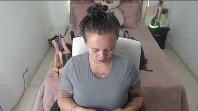 Snapshot of patty_squirt_ chatting on 11, 7, 2026 patty squirt online show from 11, 7, 2026