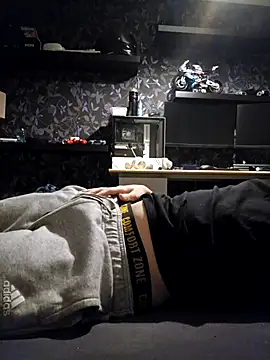 Snapshot of Trekkerboi chatting on 3, 11, 2025 Trekkerboi online show from 3, 11, 2025