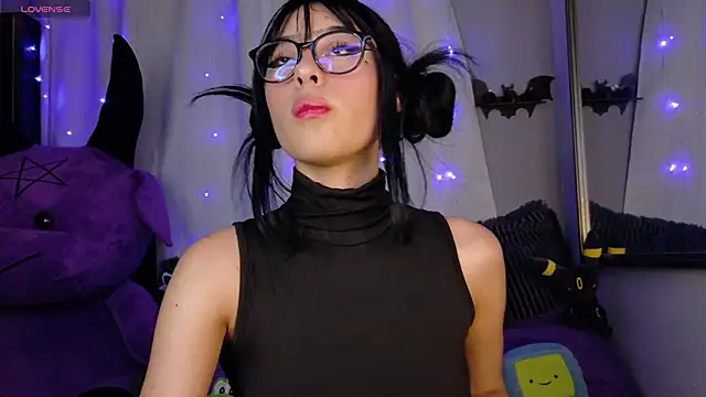 Snapshot of Shar_Succubus chatting on 23, 9, 2025 Shar Succubus online show from 23, 9, 2025