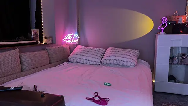 Secret Lovers1 online show from 9, 7, 2026