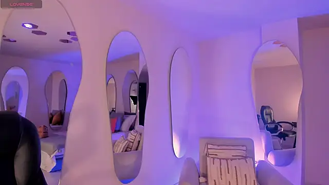 AyshelBrown online show from 17, 10, 2025