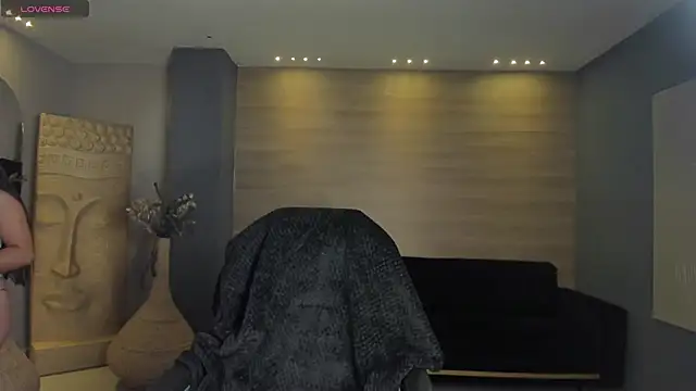 MilaColeman online show from 15, 10, 2025