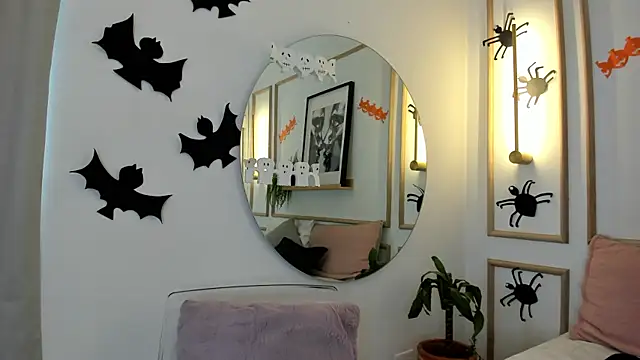 Snapshot of Ashley_Monroe chatting on 31, 10, 2025 Ashley Monroe online show from 31, 10, 2025