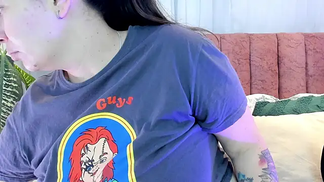 Snapshot of Ashley_Monroe chatting on 8, 11, 2025 Ashley Monroe online show from 8, 11, 2025