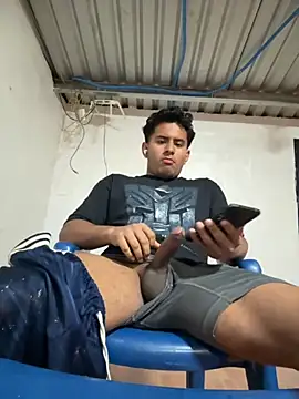 Snapshot of Johnxxx22 chatting on 19, 11, 2025 Johnxxx22 online show from 19, 11, 2025