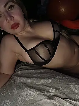 BunnyFoxy777 online show from 13, 2, 2026