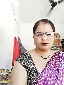 Snapshot of Bhavna_hot chatting on 9, 10, 2025 Bhavna hot online show from 9, 10, 2025