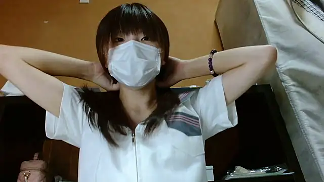 Snapshot of natsumiii chatting on 20, 9, 2025 natsumiii online show from 20, 9, 2025