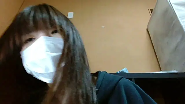 Snapshot of natsumiii chatting on 15, 10, 2025 natsumiii online show from 15, 10, 2025
