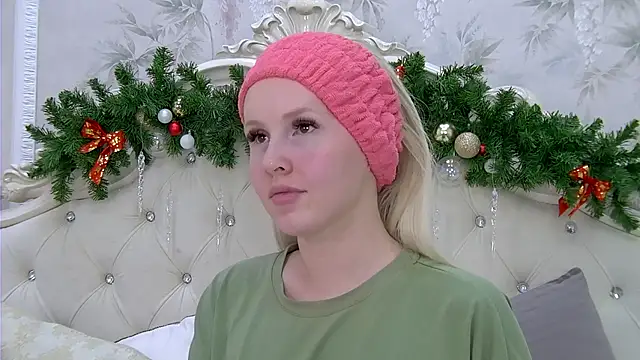 EllieFrosty  online show from 14, 12, 2025