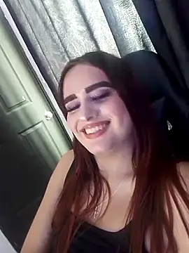 Maylu Fox online show from 6, 10, 2025