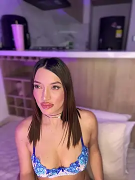 Bella-taylorr online show from 19, 3, 2026
