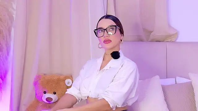 Bella-taylorr online show from 19, 4, 2026