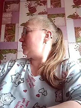 Snapshot of Kiss_Eva chatting on 27, 4, 2026 Kiss Eva online show from 27, 4, 2026