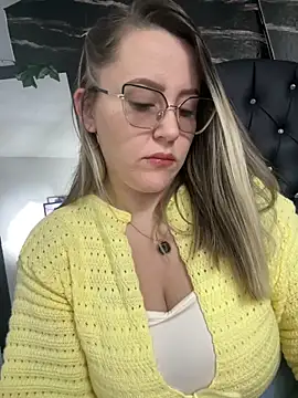 CurvyLust x online show from 15, 5, 2026