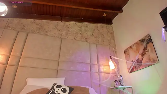 Mily Vermont online show from 29, 10, 2025