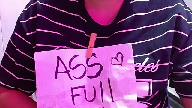 Snapshot of Danna_Nasty chatting on 17, 10, 2025 Danna Nasty online show from 17, 10, 2025
