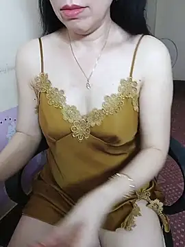 Snapshot of Moona_heny chatting on 24, 6, 2026 Moona heny online show from 24, 6, 2026