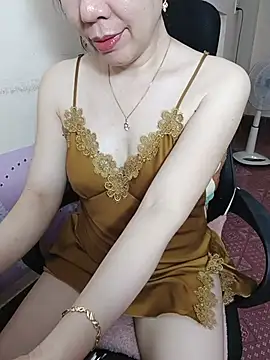 Snapshot of Moona_heny chatting on 1, 7, 2026 Moona heny online show from 1, 7, 2026