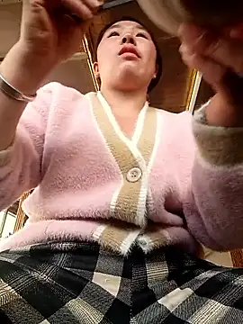 quynhkoolbae online show from 2, 3, 2026