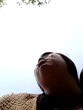 quynhkoolbae online show from 17, 4, 2026