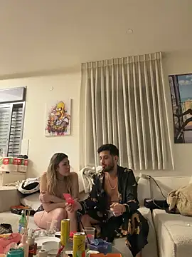 Snapshot of husbandandwifetobe chatting on 14, 2, 2026 husbandandwifetobe online show from 14, 2, 2026