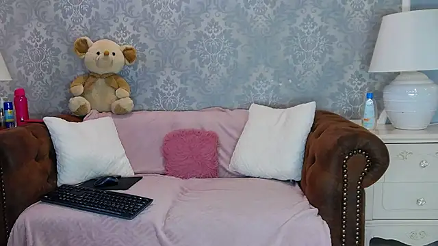 Snapshot of Ella_Raven chatting on 25, 6, 2026 Ella Raven online show from 25, 6, 2026