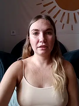 KisaVixen online show from 3, 10, 2025