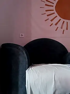 KisaVixen online show from 4, 12, 2025