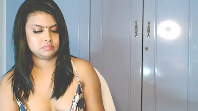 Snapshot of Indian_GlowingMiax chatting on 12, 10, 2025 Indian GlowingMiax online show from 12, 10, 2025