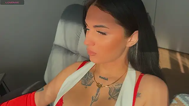 Snapshot of mygoddesshecate chatting on 12, 10, 2025 mygoddesshecate online show from 12, 10, 2025