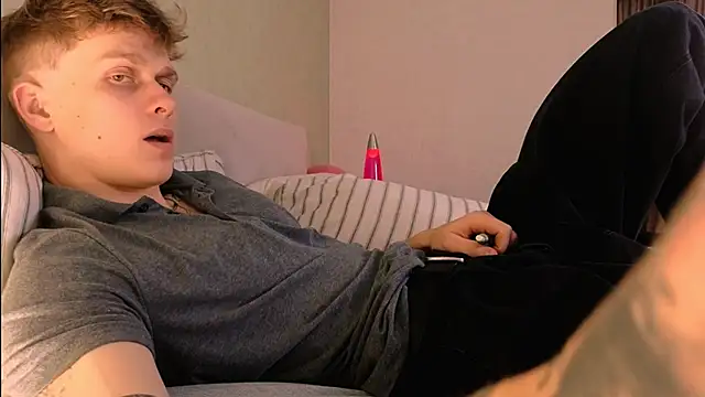 Snapshot of TalkingHead_0_ chatting on 6, 10, 2025 TalkingHead 0 online show from 6, 10, 2025