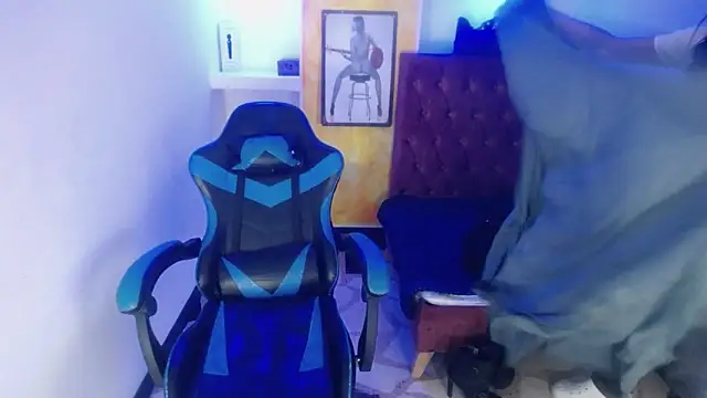 alison moon7 online show from 26, 9, 2025