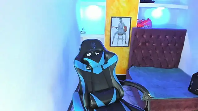 alison moon7 online show from 26, 11, 2025