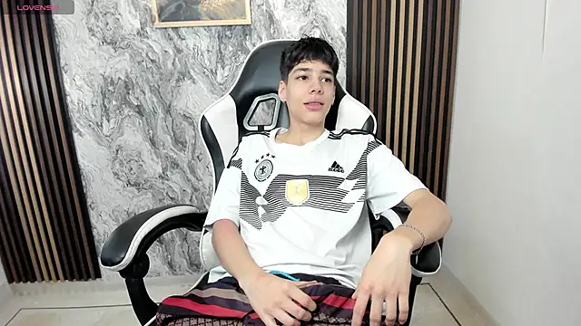 Snapshot of oblivion_deku chatting on 14, 9, 2025 oblivion deku online show from 14, 9, 2025