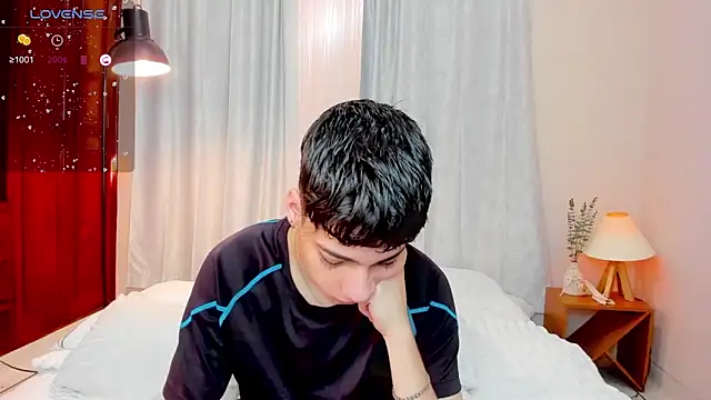 Snapshot of oblivion_deku chatting on 6, 10, 2025 oblivion deku online show from 6, 10, 2025