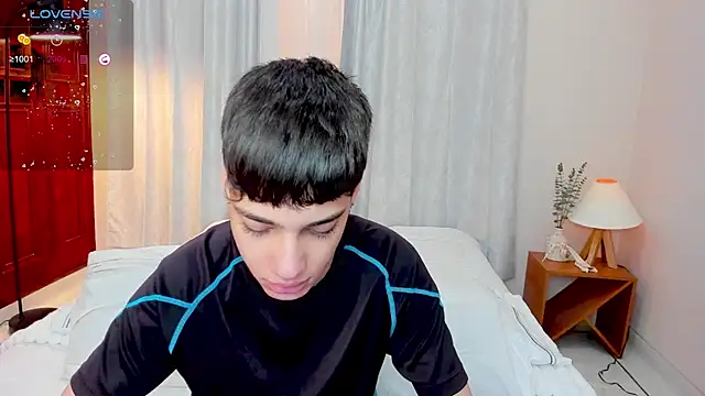 Snapshot of oblivion_deku chatting on 8, 10, 2025 oblivion deku online show from 8, 10, 2025