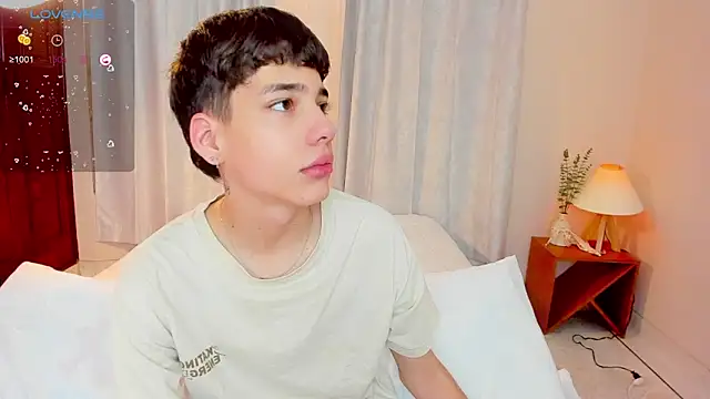 Snapshot of oblivion_deku chatting on 15, 10, 2025 oblivion deku online show from 15, 10, 2025